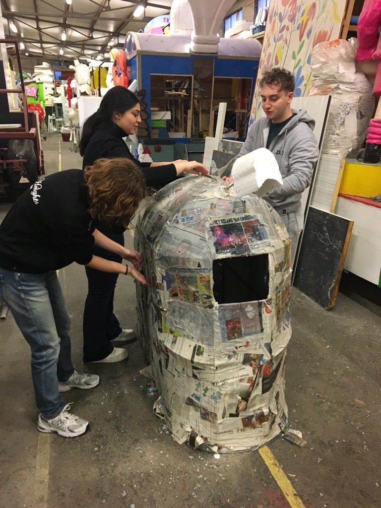 Foto Pappmaché-Figur für den Festzug